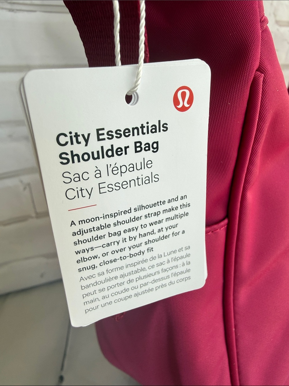 lululemon athletica City Essentials Shoulder Bag in Berry Rumble (BRML) - Picture 9 of 10